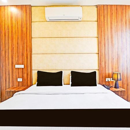 Palette Gomti Nagar Near Ekana Stadium Formerly Gusto Club Lucknow Exterior photo