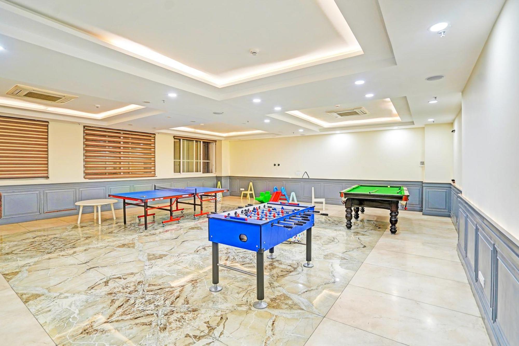 Palette Gomti Nagar Near Ekana Stadium Formerly Gusto Club Lucknow Exterior photo