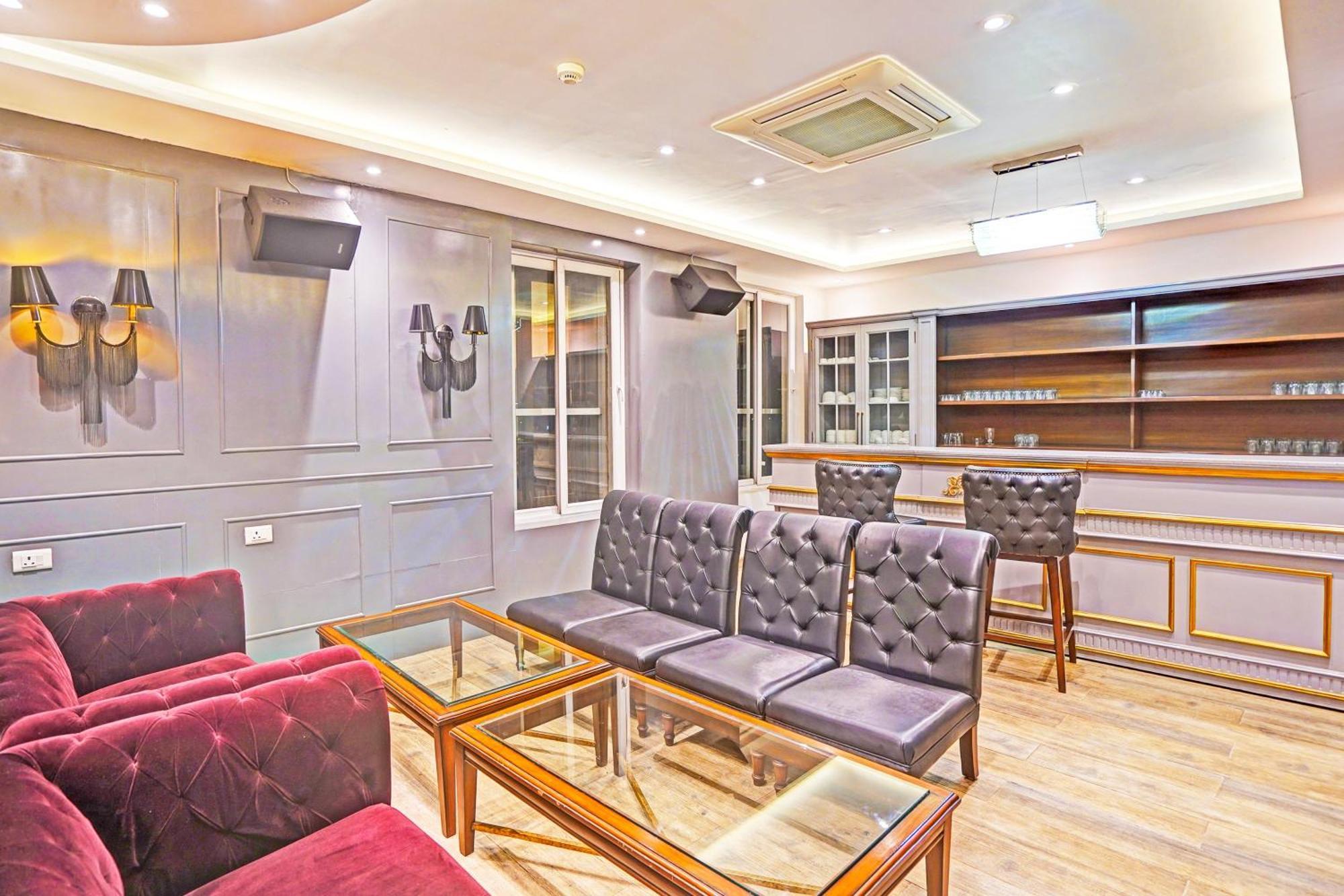 Palette Gomti Nagar Near Ekana Stadium Formerly Gusto Club Lucknow Exterior photo